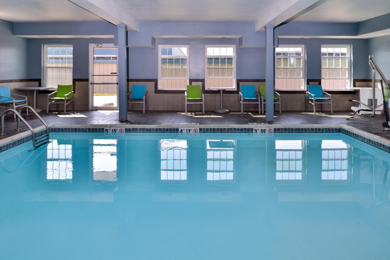 Holiday Inn Express Hotel & Suites North Kansas City By Ihg Kültér fotó