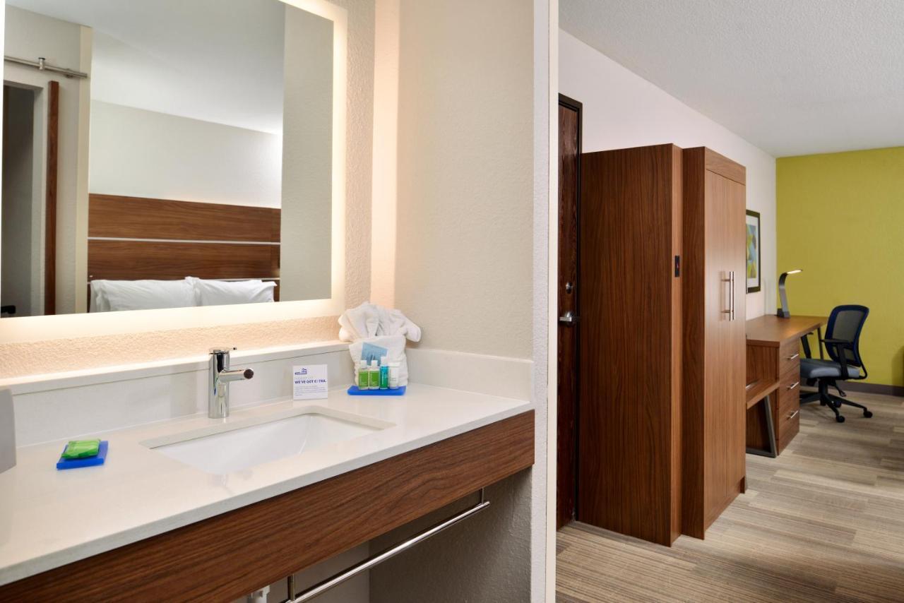 Holiday Inn Express Hotel & Suites North Kansas City By Ihg Kültér fotó