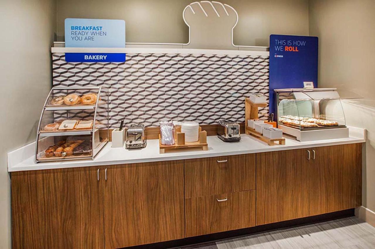 Holiday Inn Express Hotel & Suites North Kansas City By Ihg Kültér fotó